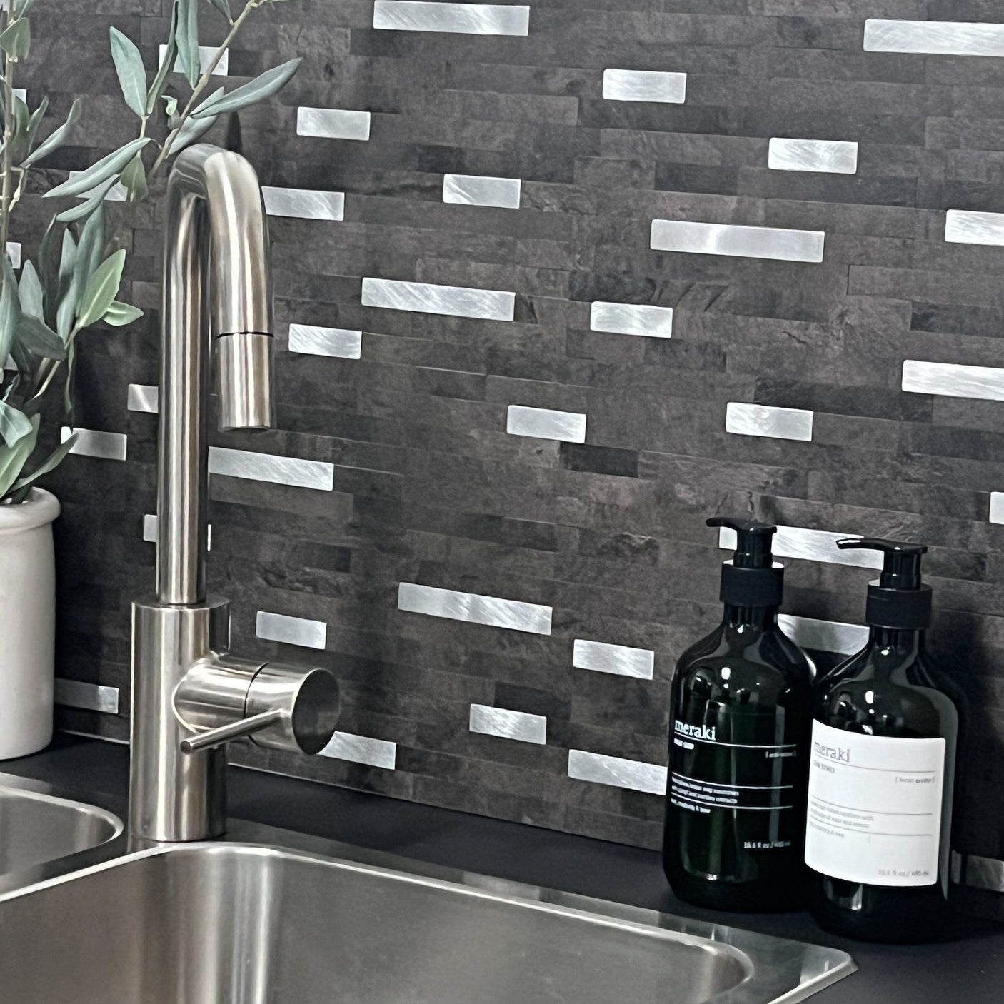 Sten mörkgrå självhäftande väggplattor