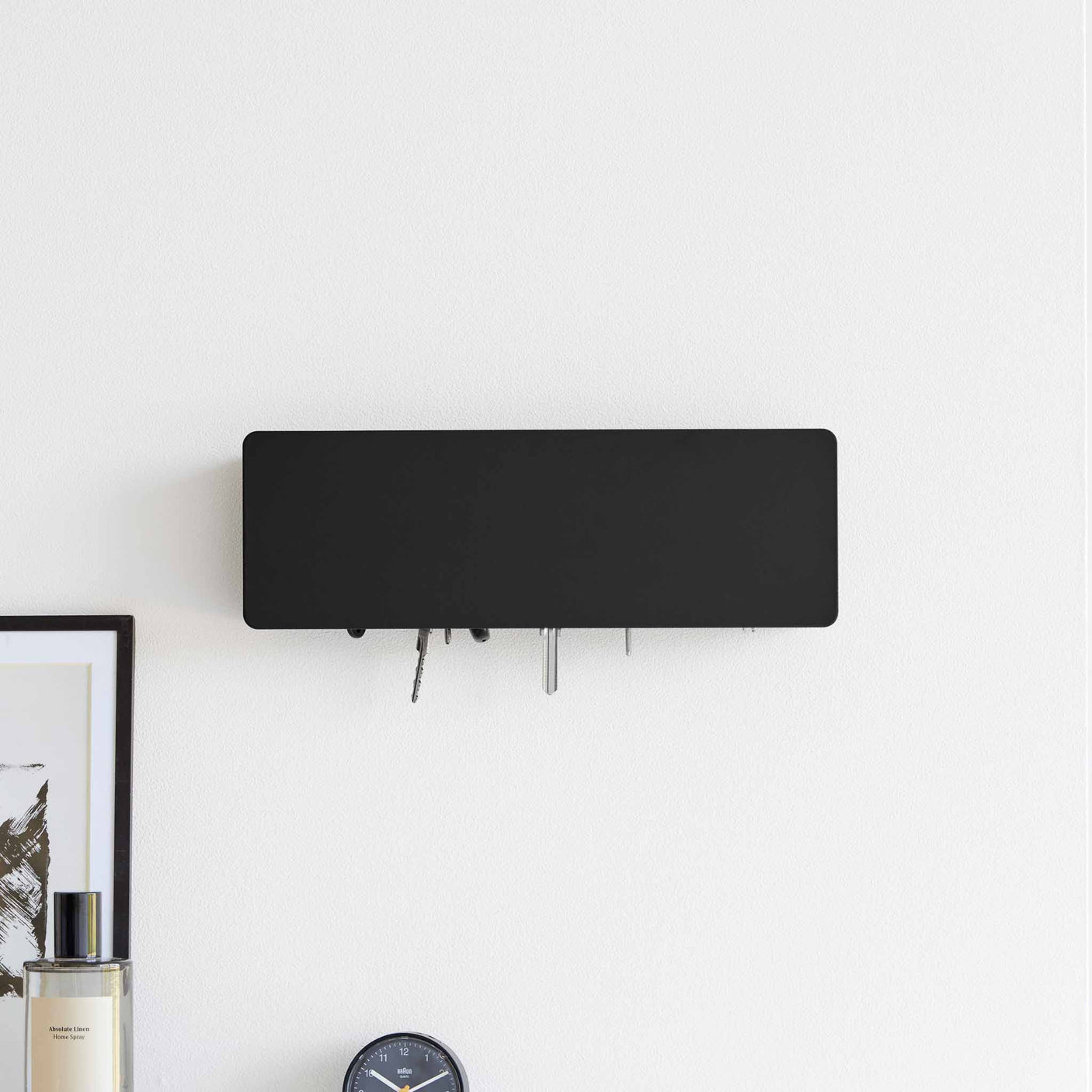 vegghengt nøkkeloppbevaring sort