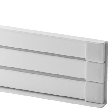 Plassbesparende håndkleholder med magnet, perfekt for små kjøkken og vaskerom.