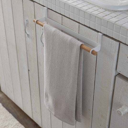 Bred håndkleholder hvit 33 x 6 cm - Lindas Dekor