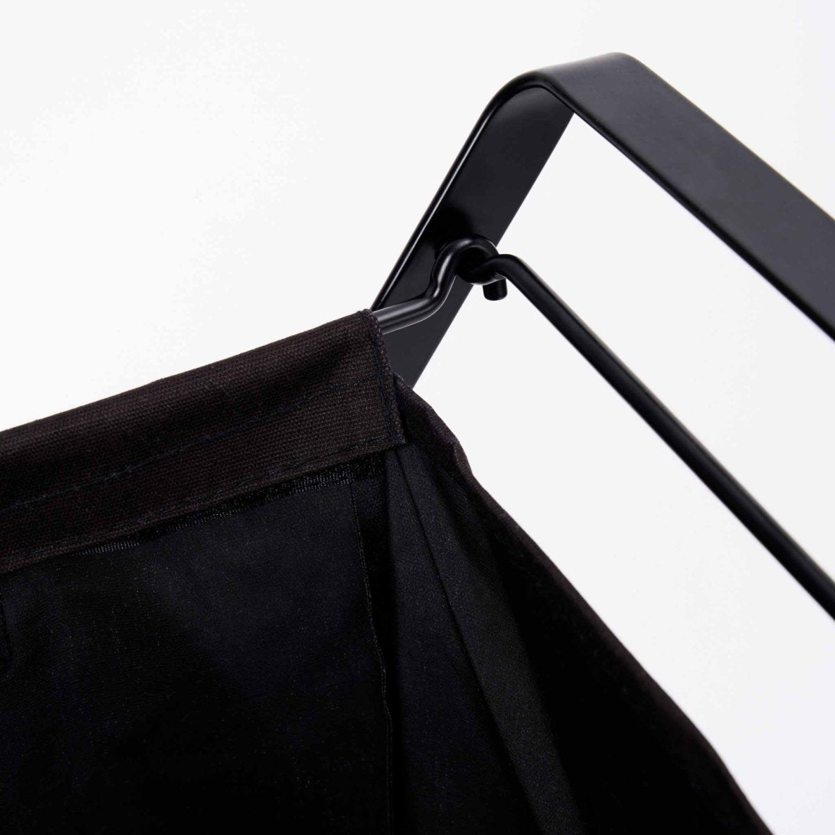 Sammenleggbar skittentøyskurv med avtakbar pose sort 45 liter - Lindas Dekor