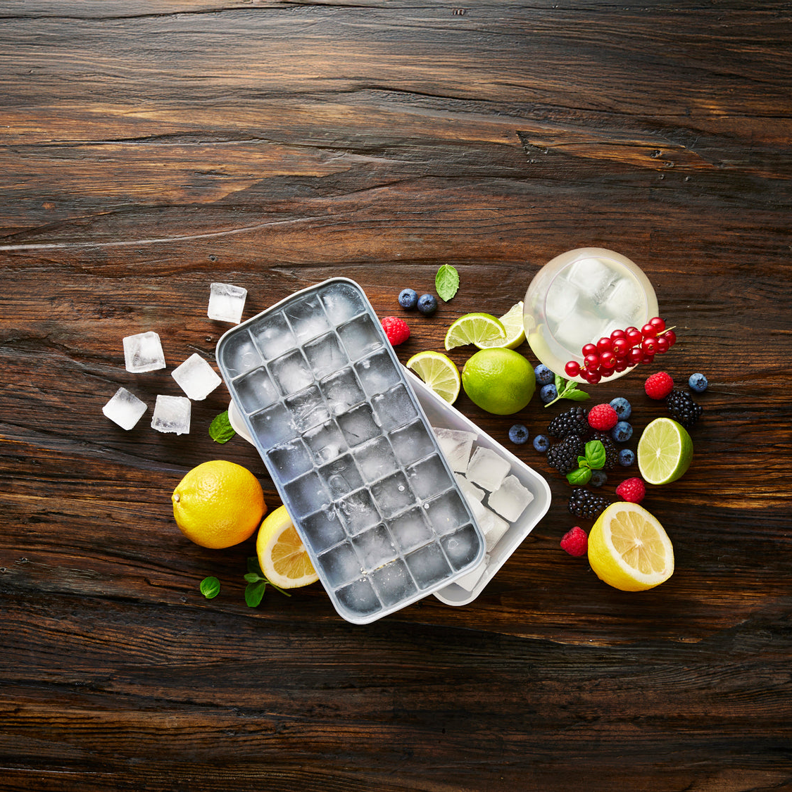praktisk isbitbrett til kjøkken og fryser