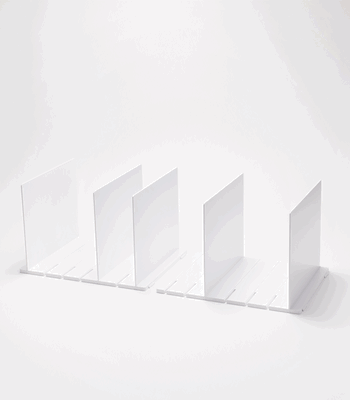 Nyttig hvit veskeorganisator i to deler.