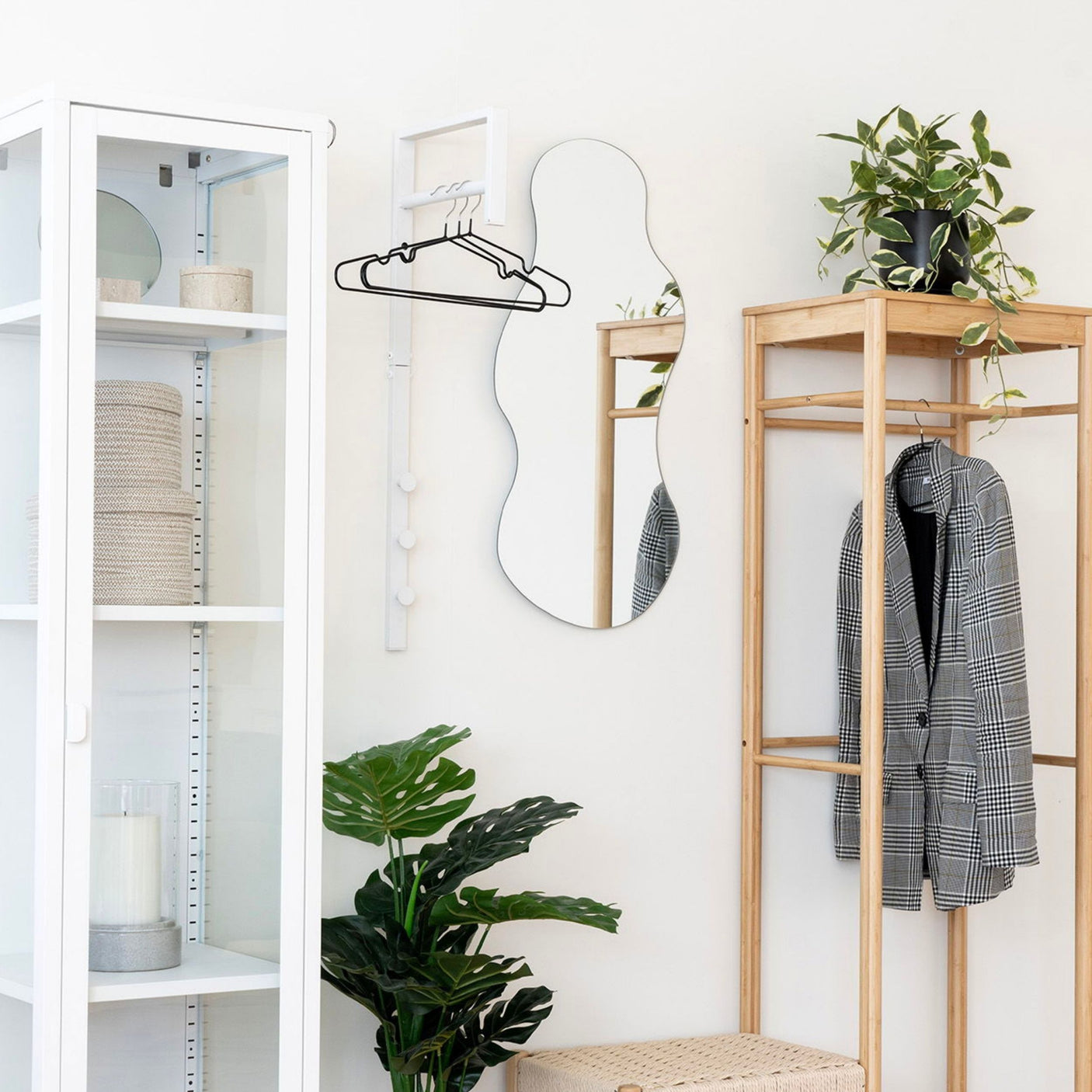 Dette smarte og geniale klesstativet fra House nordic passer inn i alle rom og blant alle stiler.