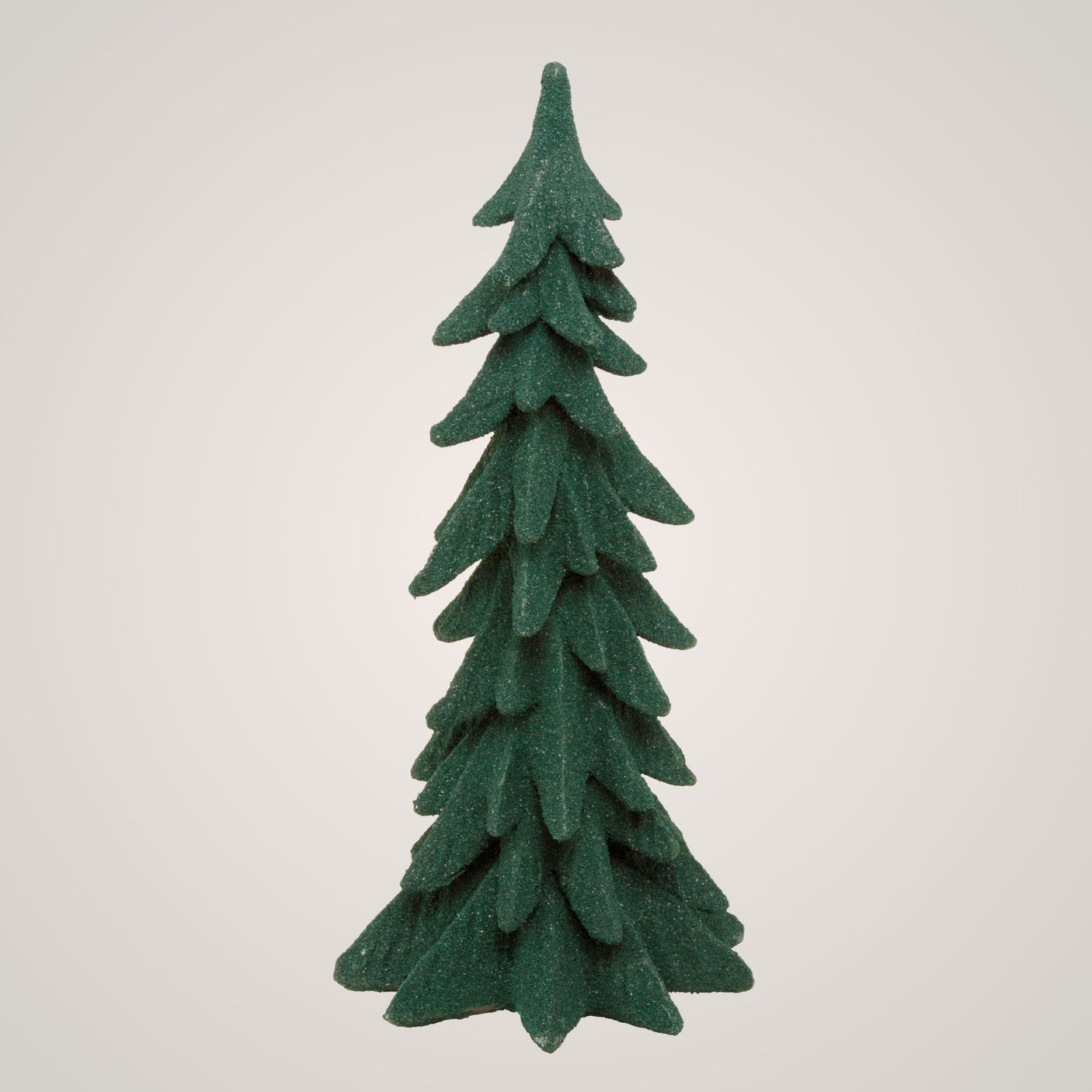 Stort grønt juletre dekorasjon - tidløs julepynt til moderne og tradisjonelle hjem