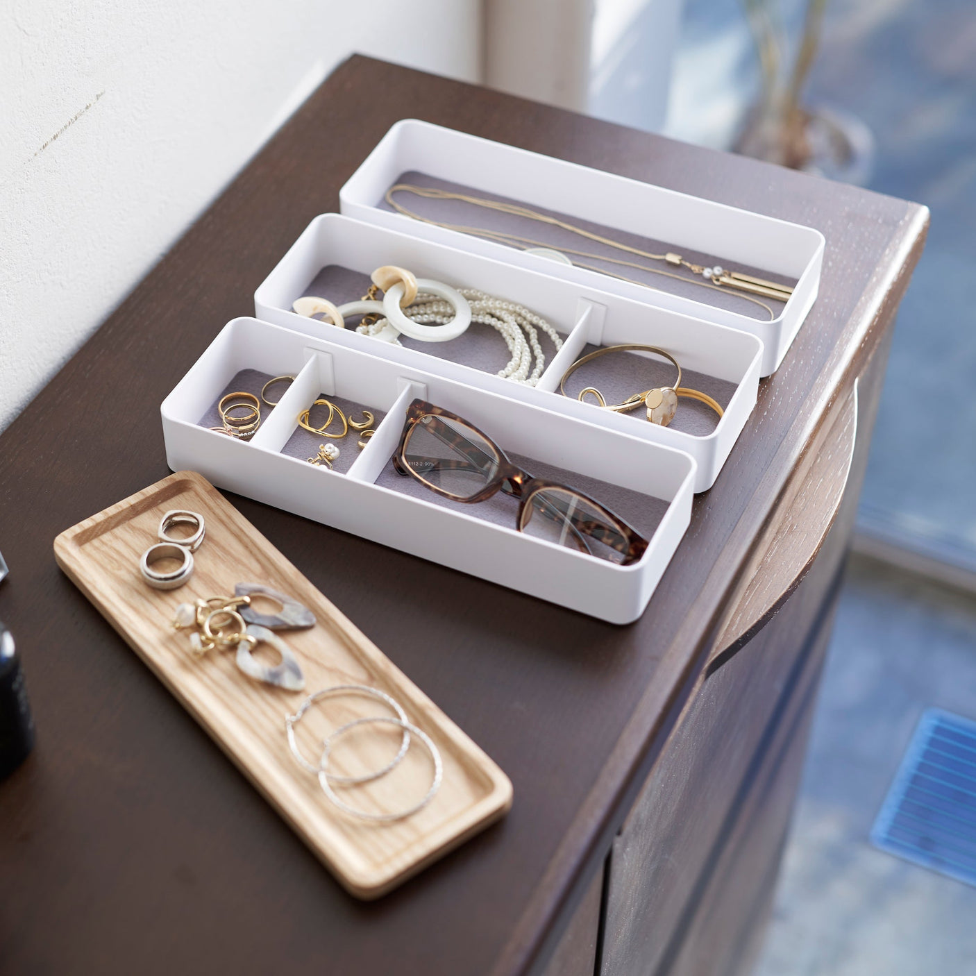 Perfekt oppbevaring for ringer, armbånd og annet tilbehør.