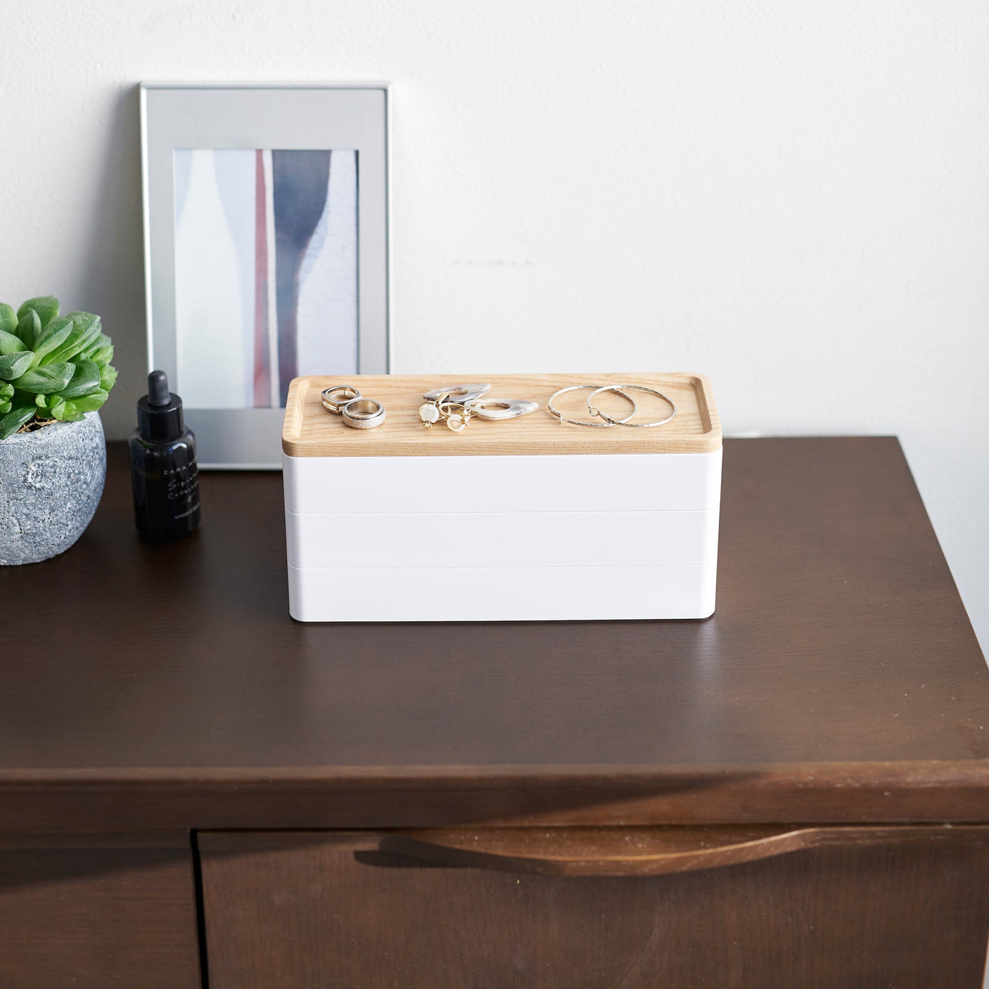 Dekorative bokser for oppbevaring av små nødvendigheter.