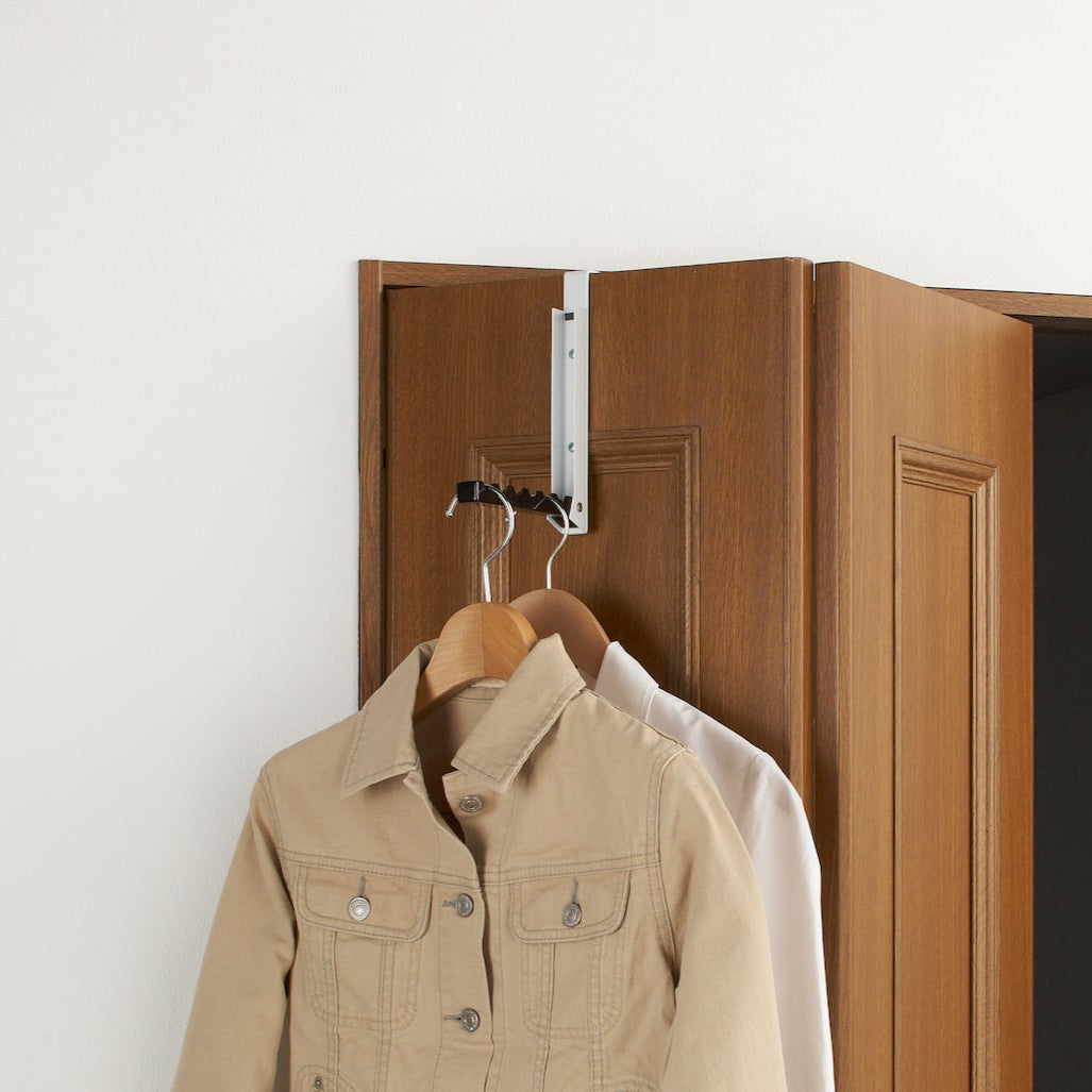 Allsidig opphengsløsning for garderober og vaskerom.