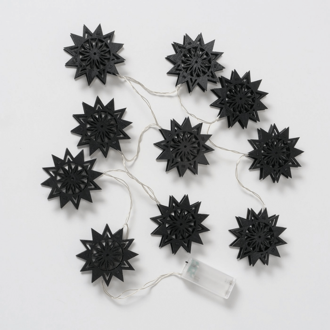 Dekorativ lyslenke i sort tre med LED-lys, juledekorasjon til hjemmet.