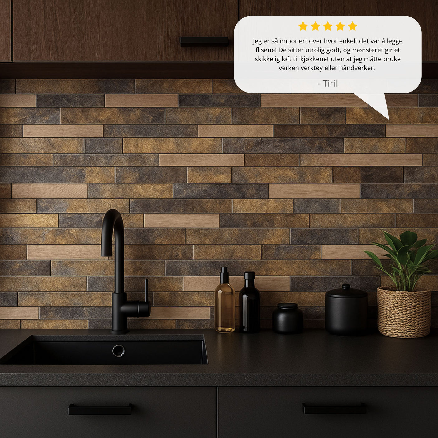 Kundevurdering av Karoline selvklebende fliser – enkel montering og elegant resultat.