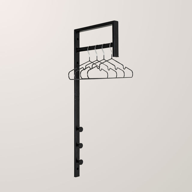 House Nordic Trento klesstativ er stilfull og praktisk og gjør det enklere å ha det ryddig i hjemmet.