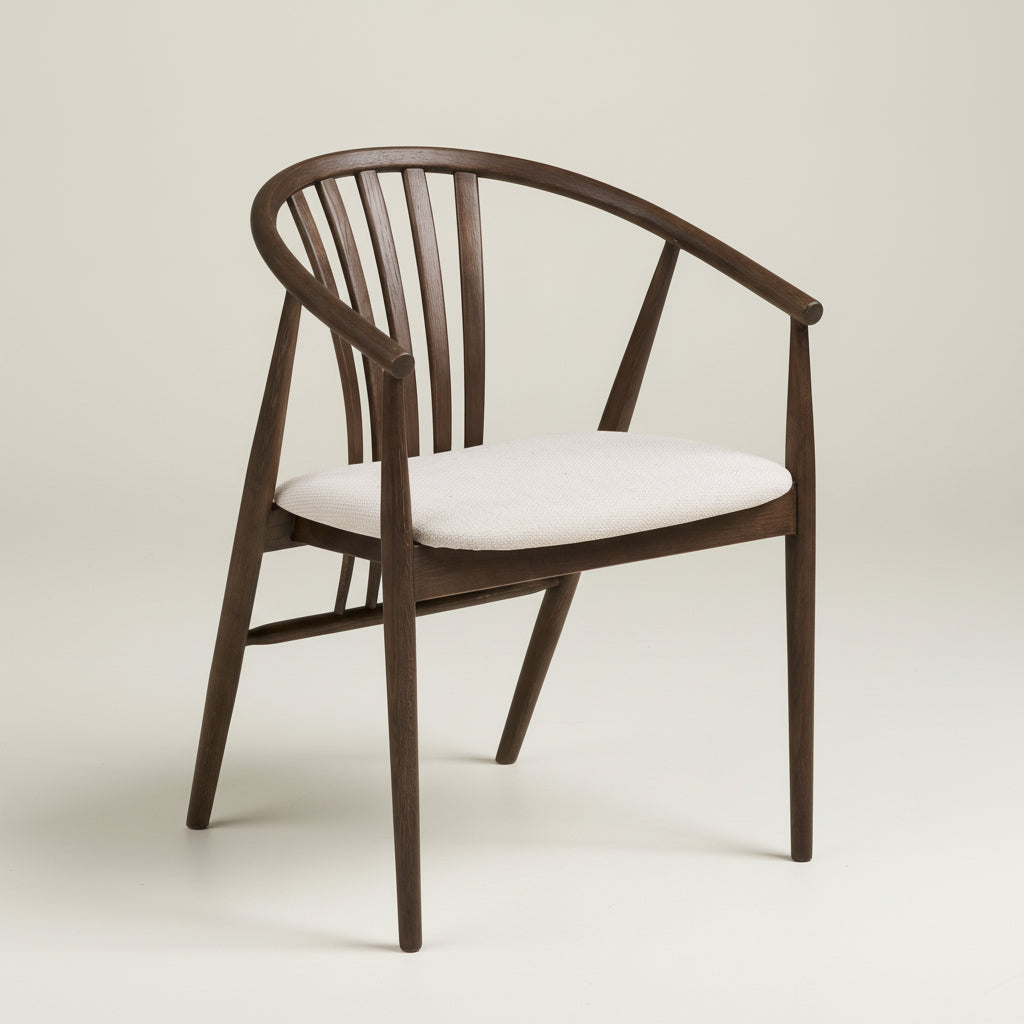 Agustin rökfärgad/sandfärgad matstol