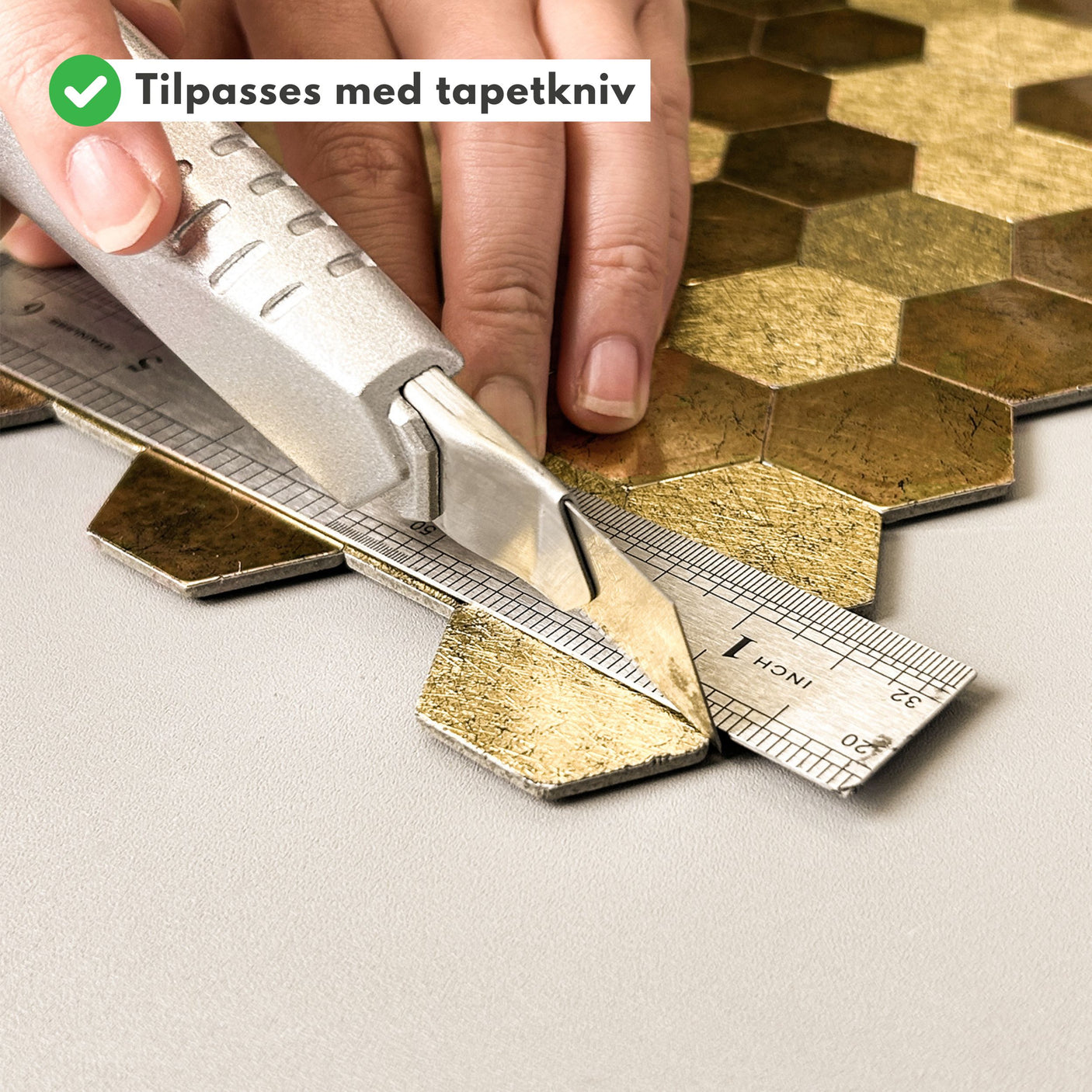 Den sekskantede formen gir en moderne og geometrisk stil.