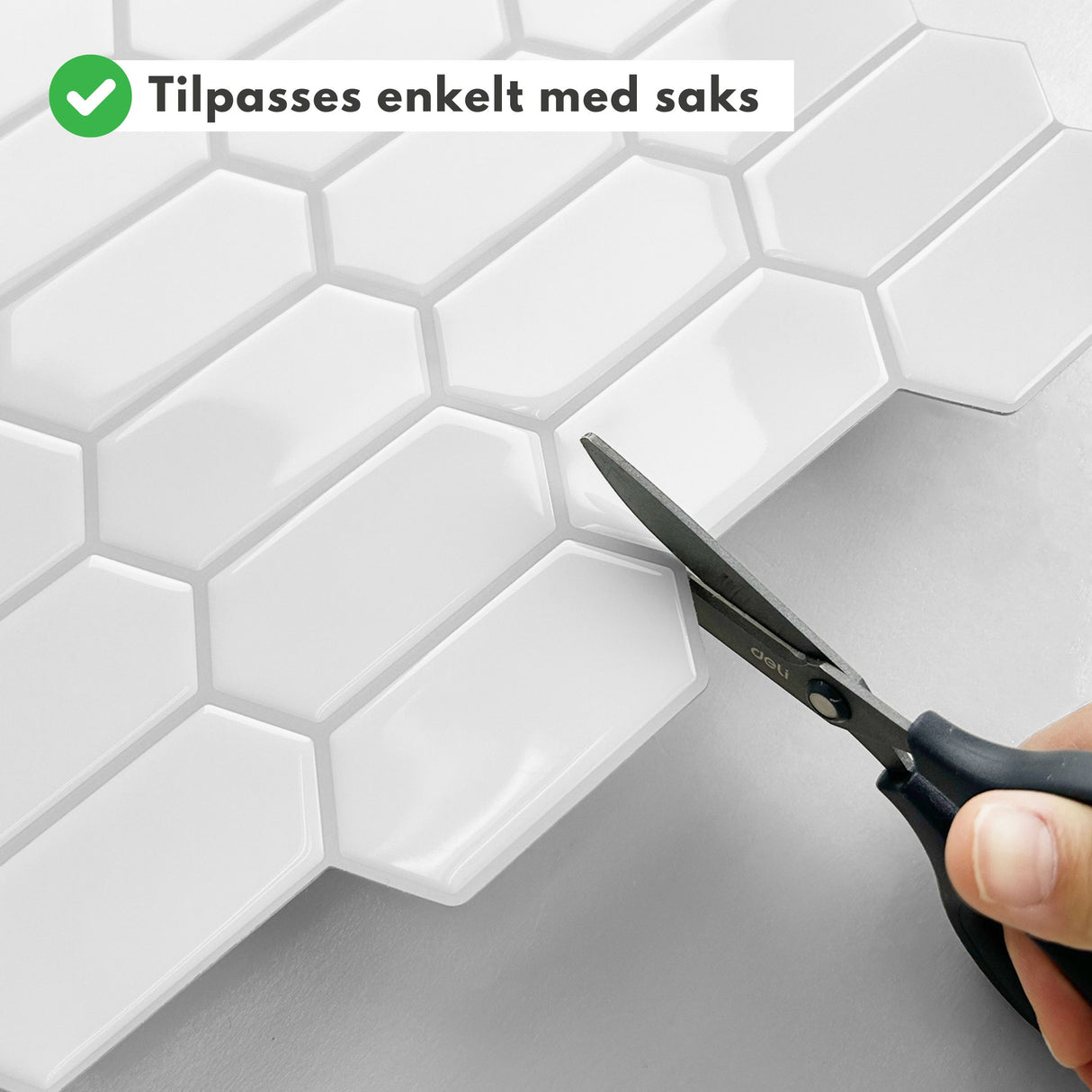 Monteres uten bruk av lim, fugemasse eller spesialverktøy.