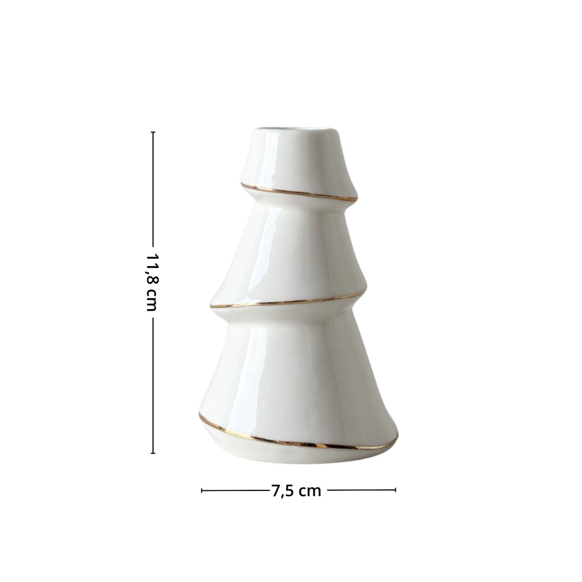 Hvid lysestake formet som et jultræ med gylden kant, 11,8 cm højt og 7,5 cm bredt.