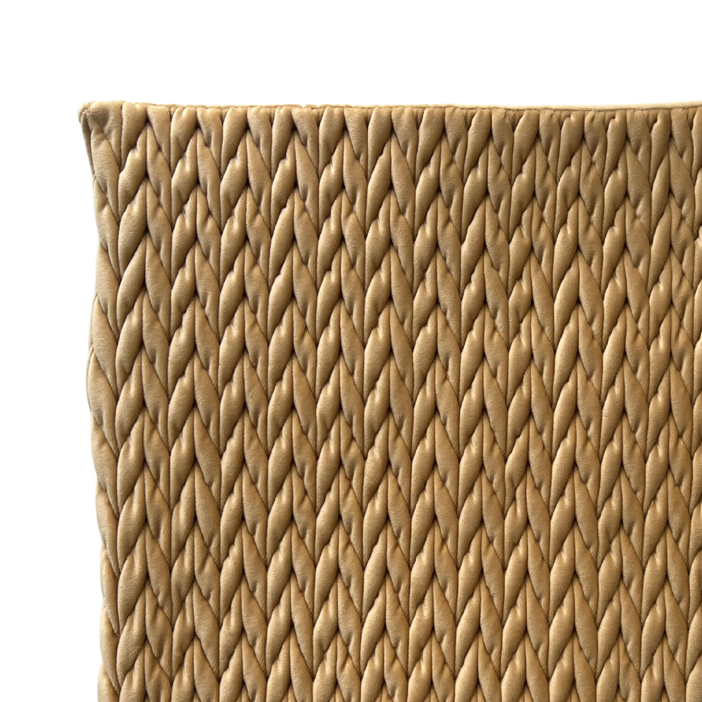 Putetrekk i solgul velur – gir lys og energi til rommet.