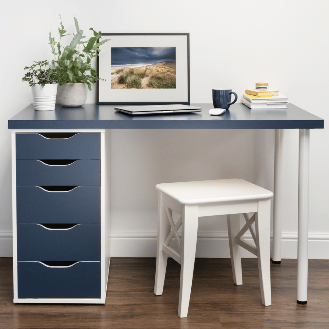 Vareprøve: Uni matt dempet marineblå kontaktplast