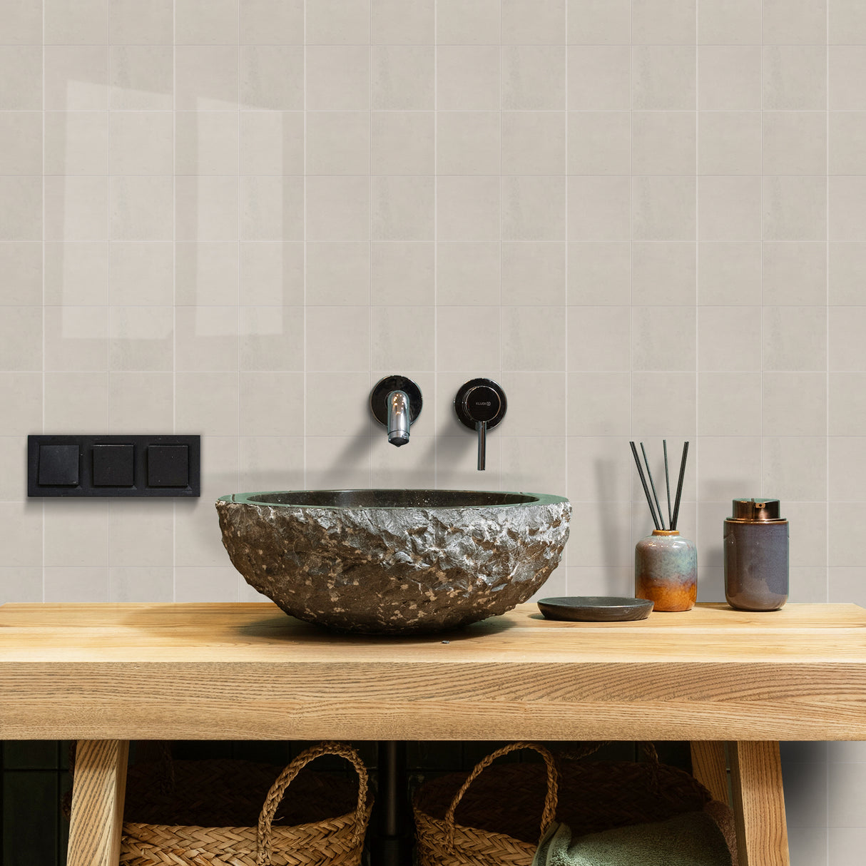 Bilde av Melina Beige med realistiske fuger og teksturert overflate.