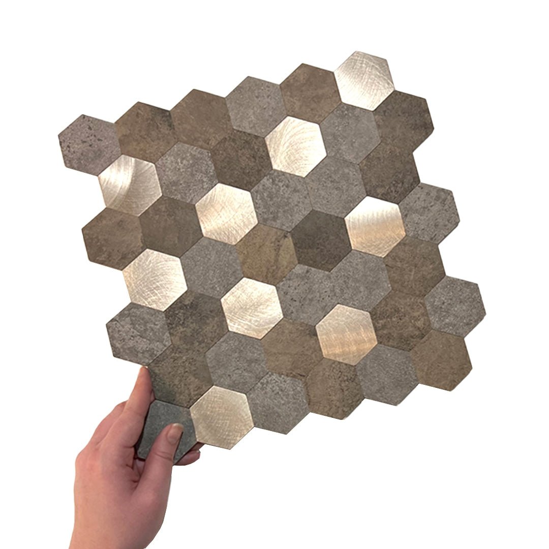 Vareprøve: Mocca hexagon selvklebende veggfliser - Lindas Dekor