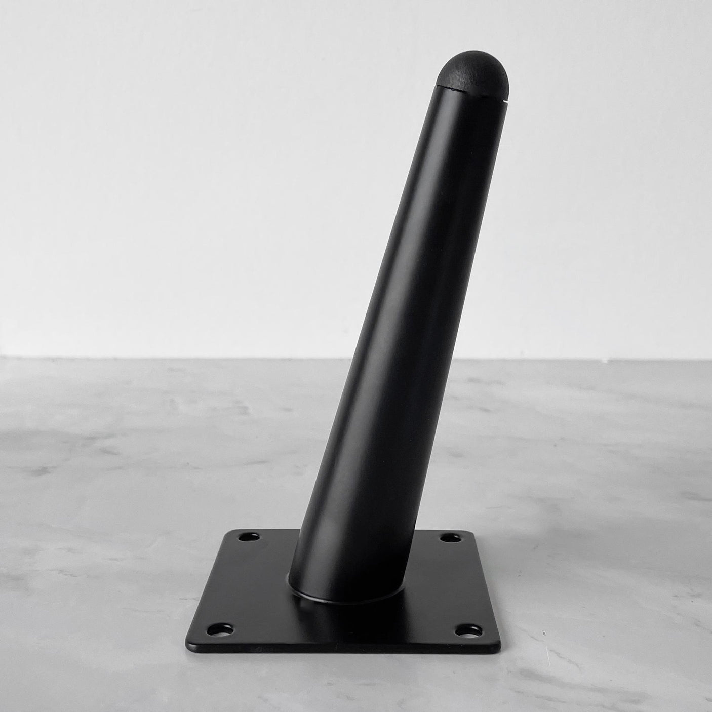 Møbelben skrå, sort metall