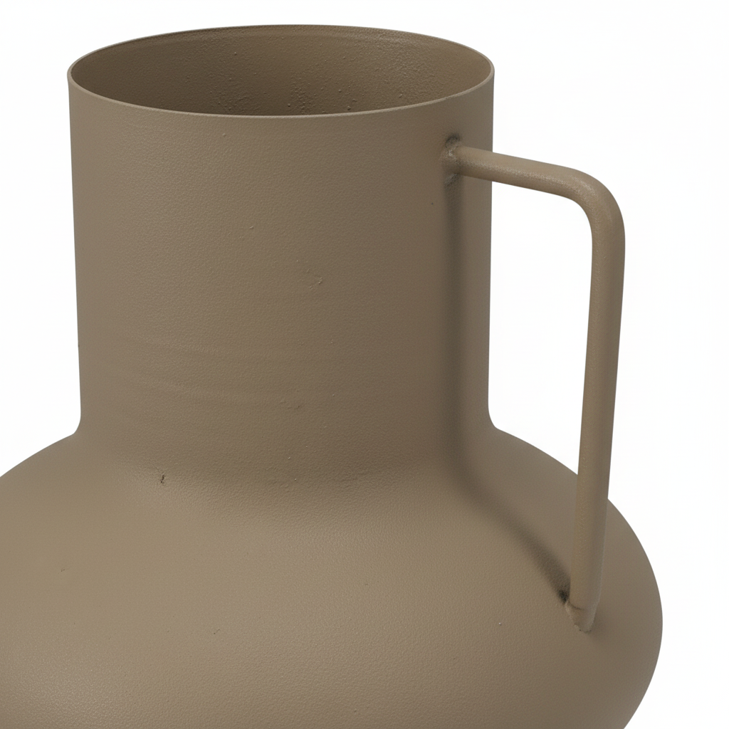 Vase matt sand nærbilde sinkhåndtak tekstur detaljer