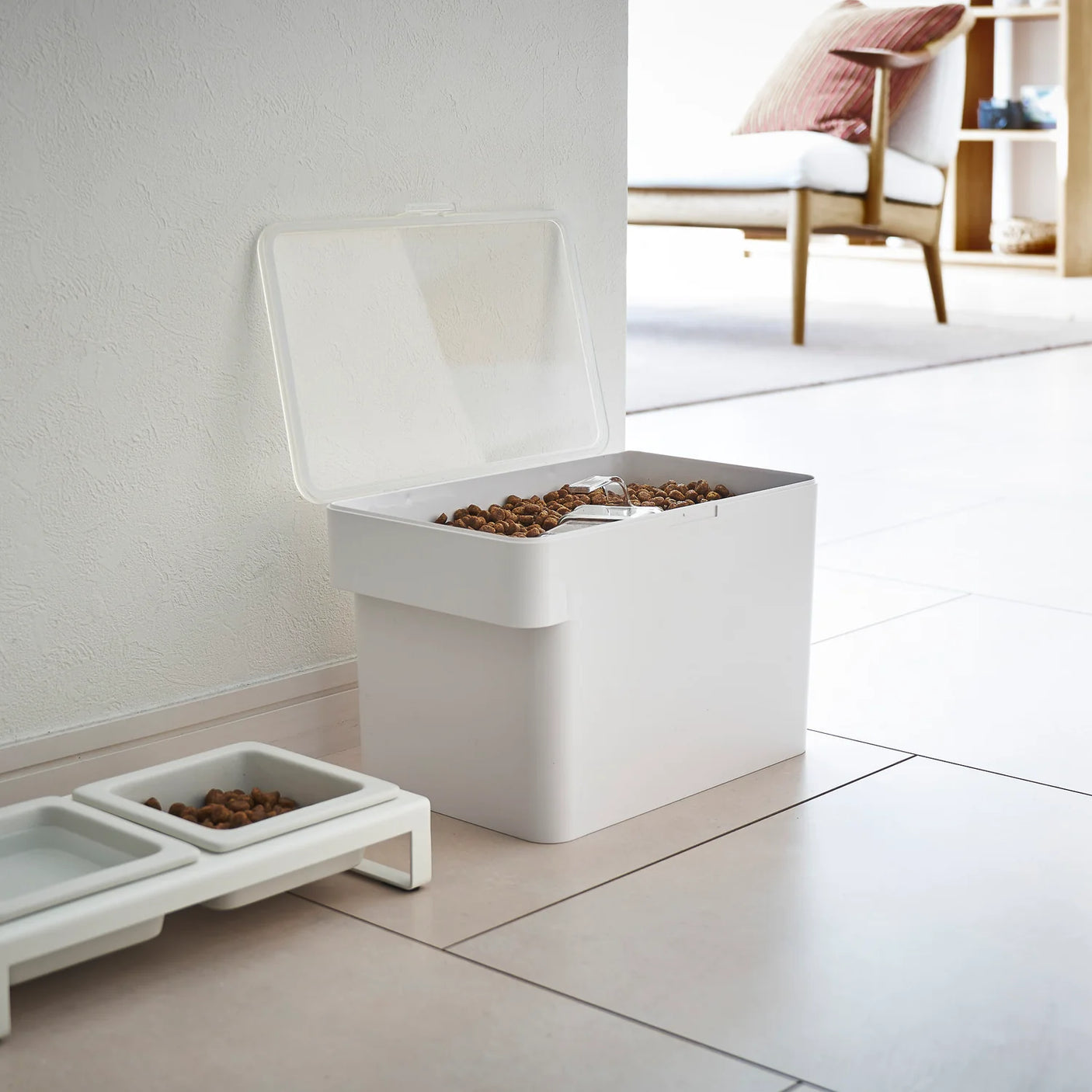 Lufttett oppbevaringsboks for dyrefôr 3,5 kg hvit