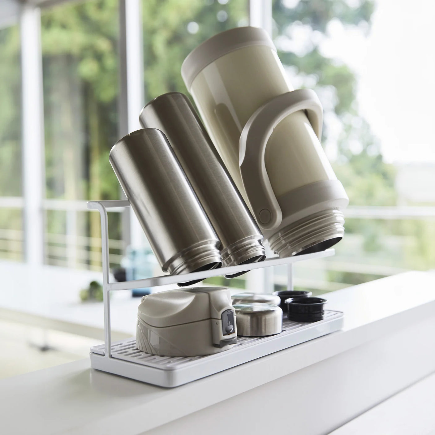 • flasketørker med dryppbrett