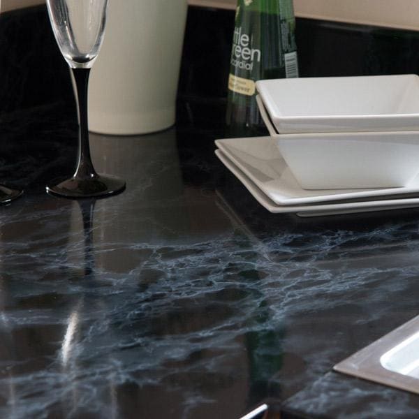 Marmor svart/blå kontaktplast