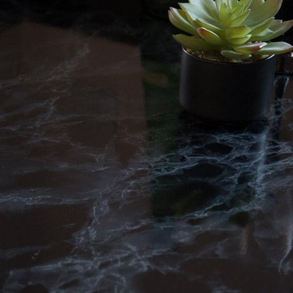 Marmor svart/blå kontaktplast