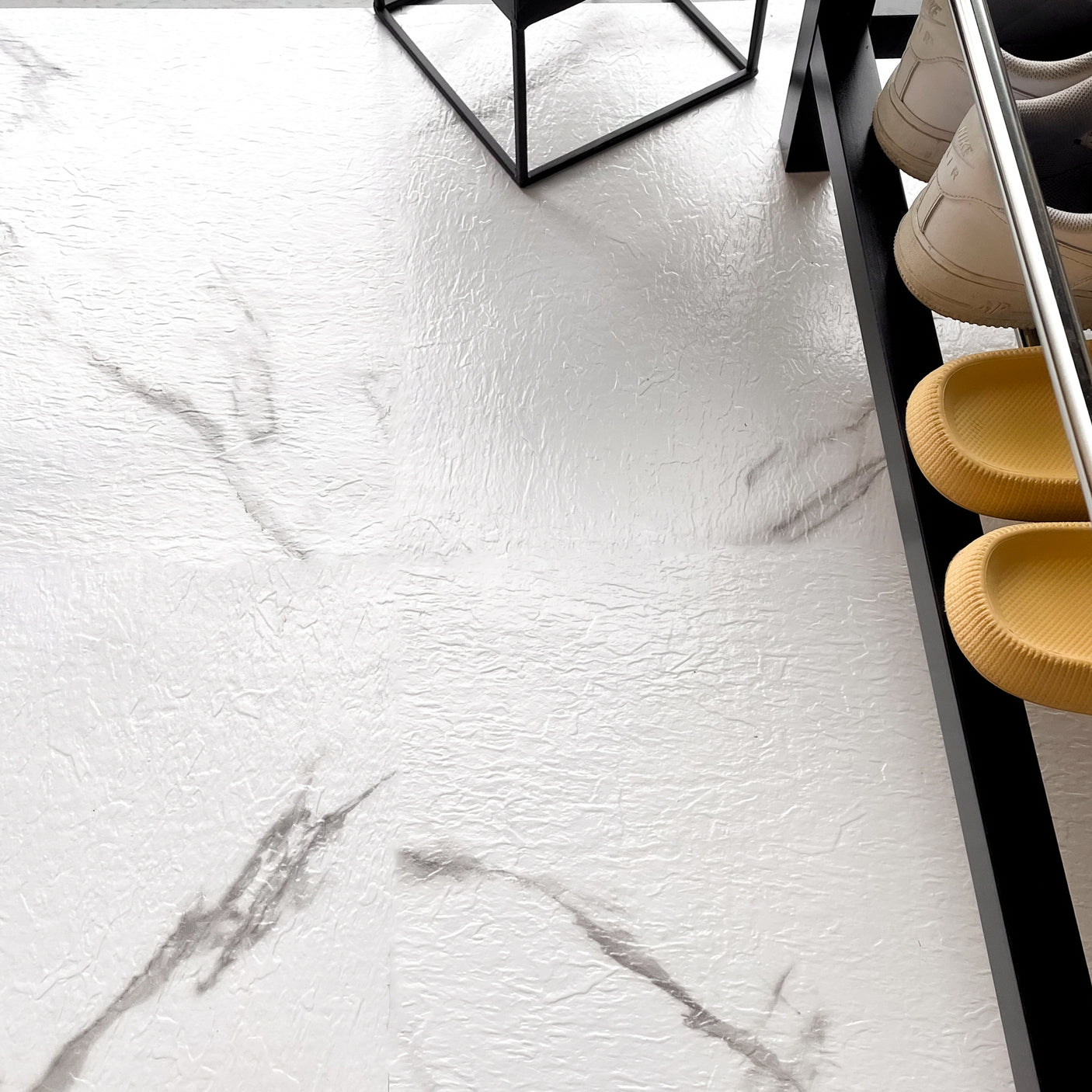 10-pk Marmorvita självhäftande golvplattor