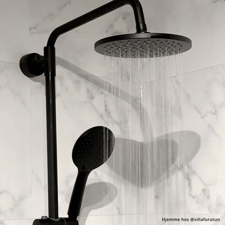 selvklebende fliser til baderommet er genialt for deg som ønsker å fornye badet til lave og rimelige priser. 