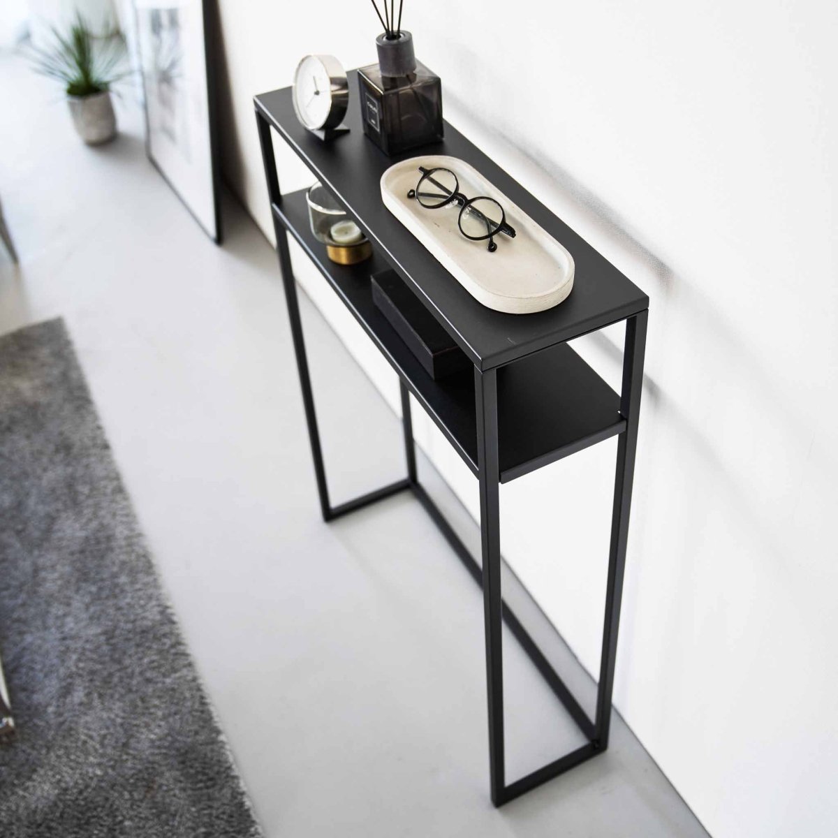 Konsollbord sort med hylle 60 x 80,2 cm - Lindas Dekor
