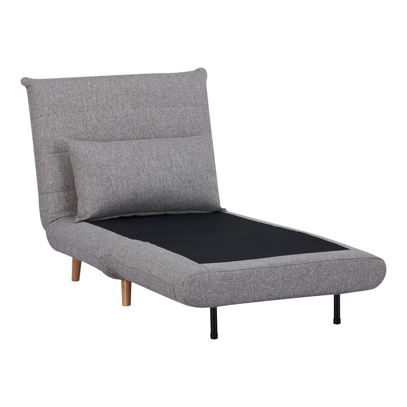 Marlow sovesofa i grå tekstil foldes ut fra stol til seng.