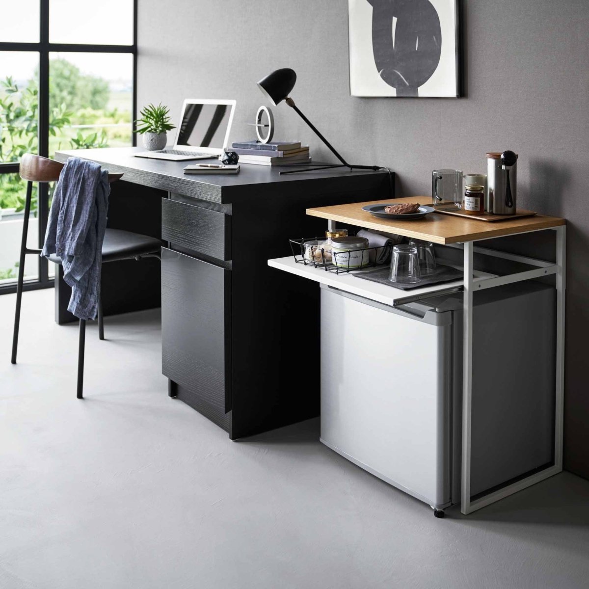 Sidebord med treplate og uttrekkbar hylle hvit 53 x 45 x 66,8 cm - Lindas Dekor