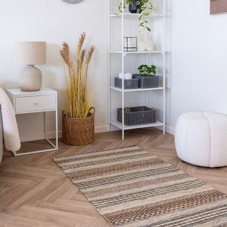 Detaljbilde av myk teddyoverflate på Paisley puff