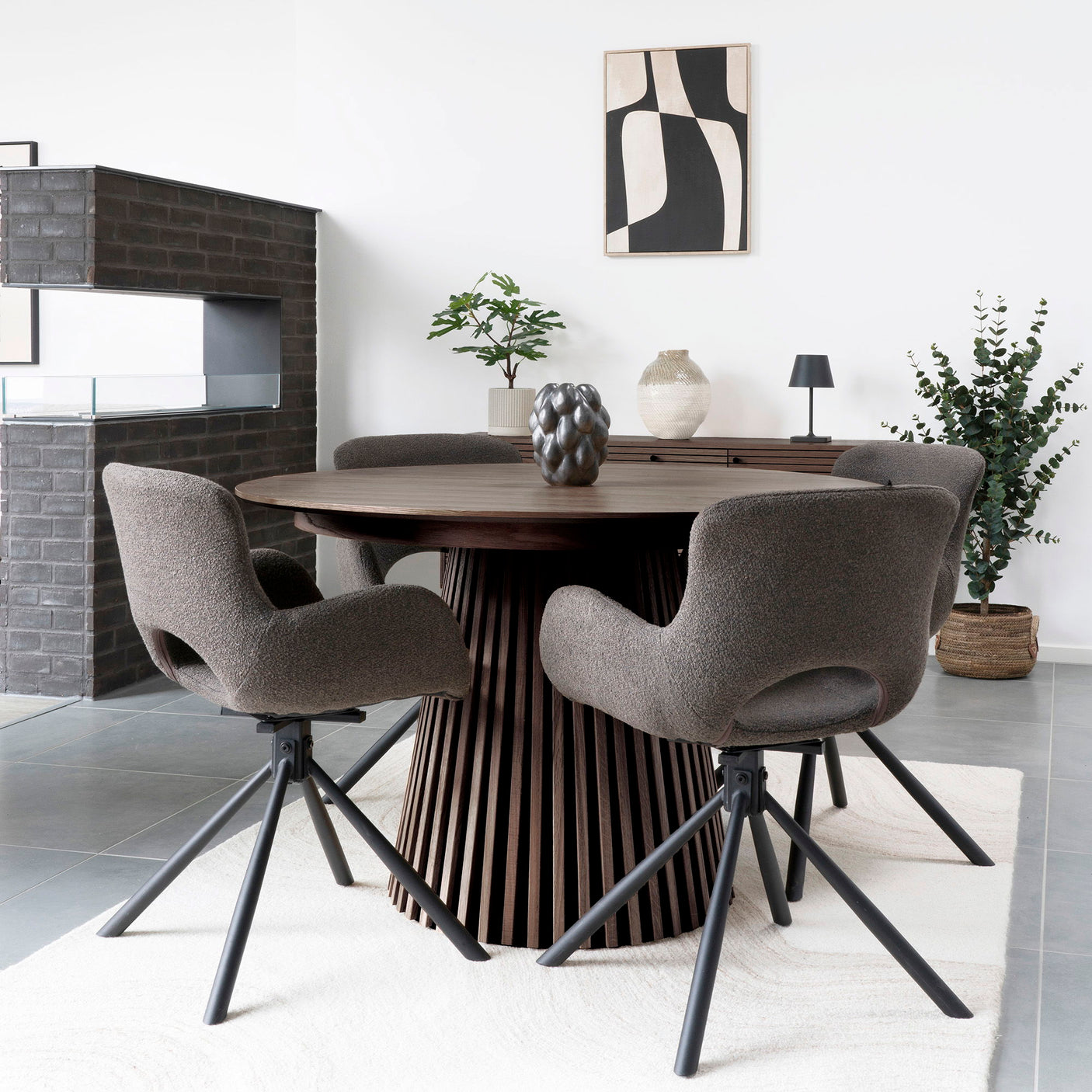 House Nordic Osaka spisebord smoked oak veneer, uttrekkbart 120-240 cm
