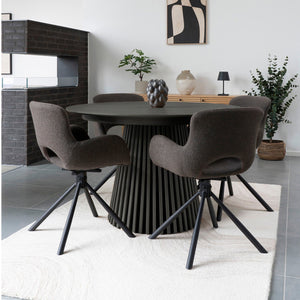 "Rundt spisebord i svart eikefinish med dekorativ lamellfot kvadratisk format"