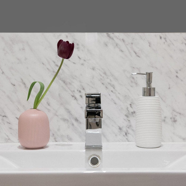 Prov: Kontaktplast från Carrara-marmor