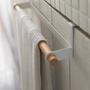 Bred håndkleholder hvit 33 x 6 cm - Lindas Dekor