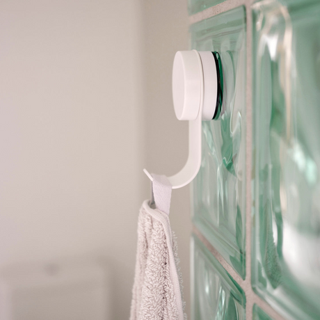 Zone Denmark Puck Hook Single krok i hvit med sugekopp