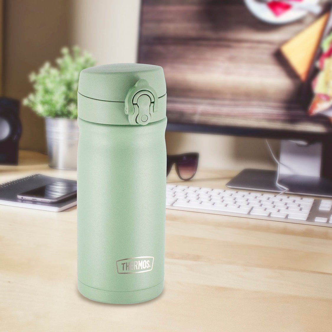 Isolert termokopp i stål som holder drikken varm lenge