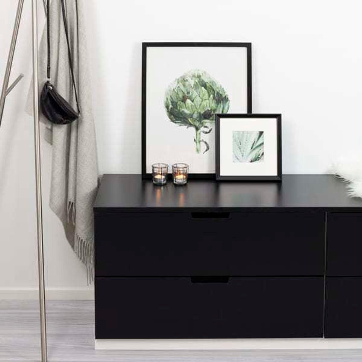 Prov: Uni Matt svart kontaktplast