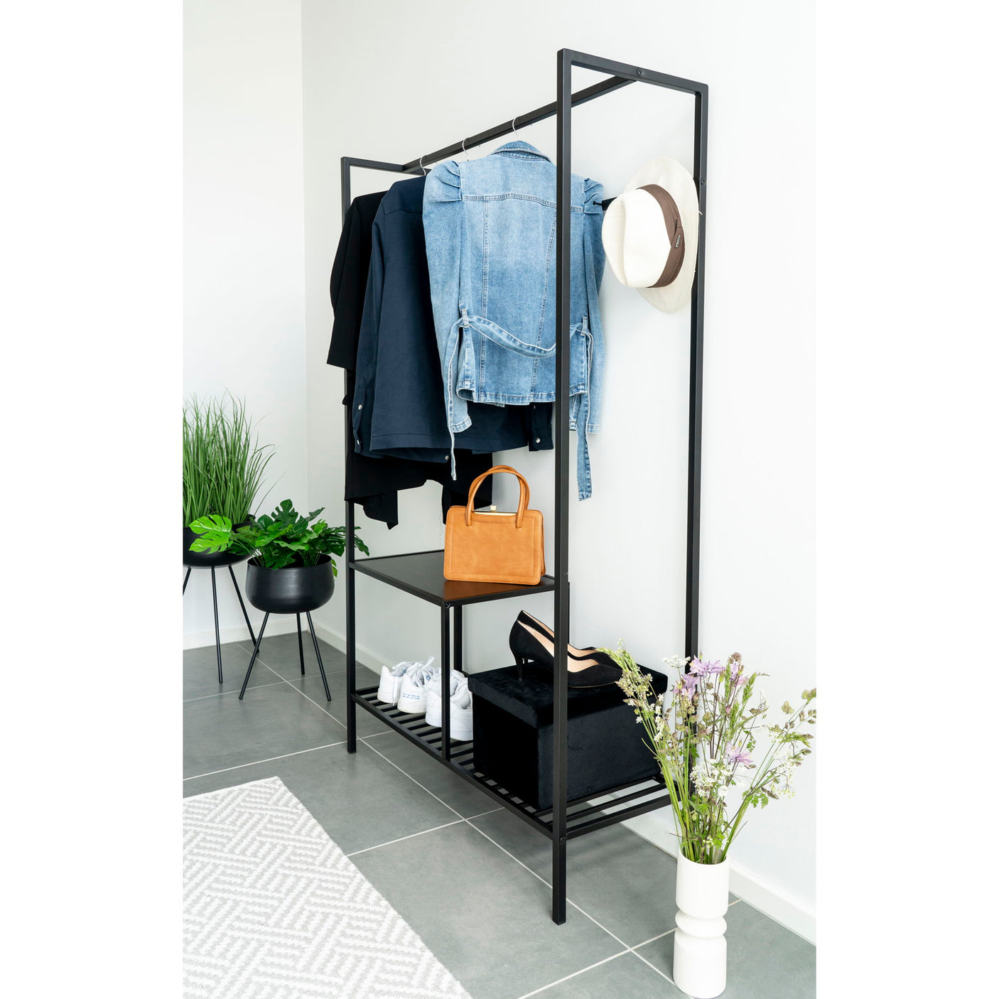 House Nordic Vita klesstativ, sort metall