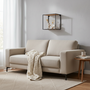 Sidevinkel av vegghylle med sort ramme og trelook bunn