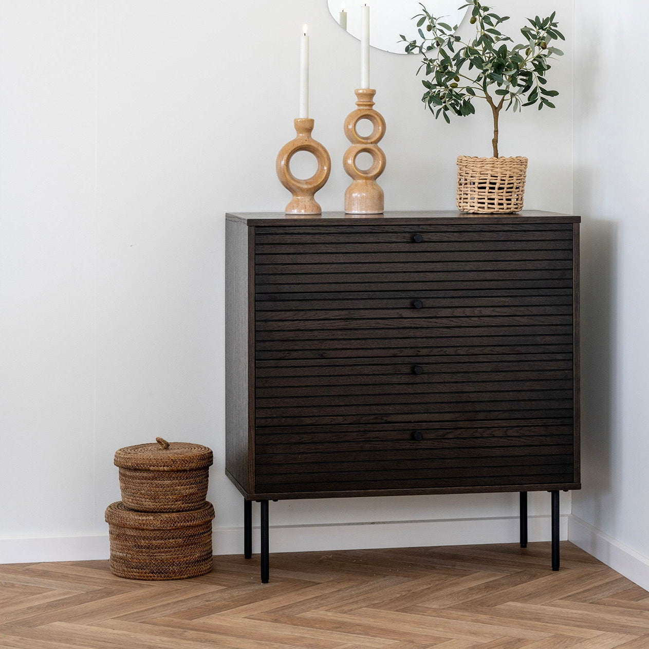 Dekorative kurver i bananblader med håndlaget uttrykk