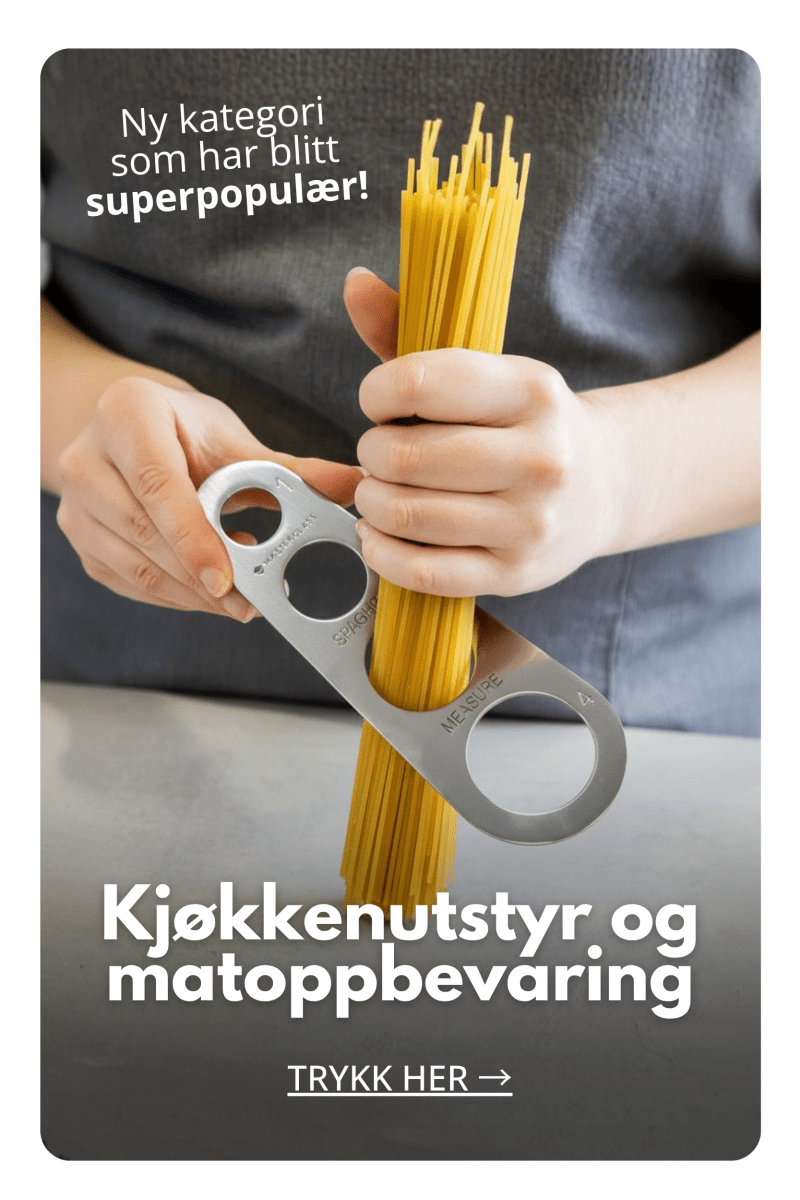 Person använder spaghettimåler till pasta i kategorin köksutrustning och matförvaring
