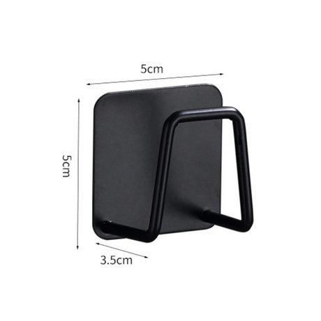 Knagg med målene 5 × 5 × 3,5 cm – ideell for oppheng av svamp eller børste i vask.