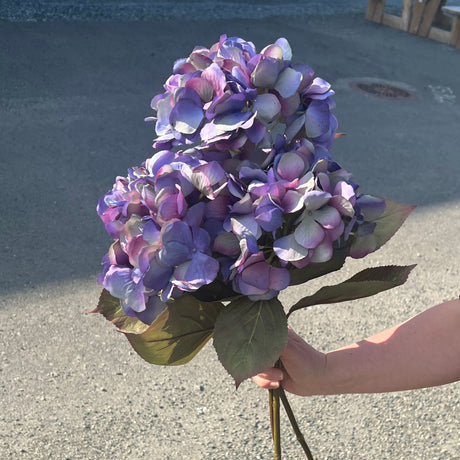 Vedlikeholdsfri kunstig hortensia med realistiske kronblader