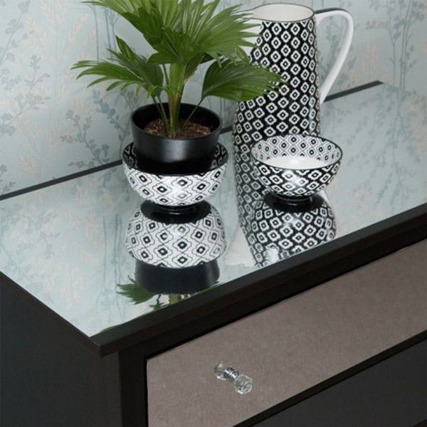 Prov: Spegeleffektfolie för kontaktplast