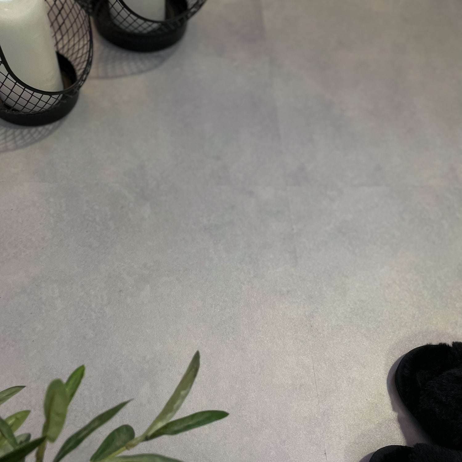 Exempel: Självhäftande plattor i Berlinbetong